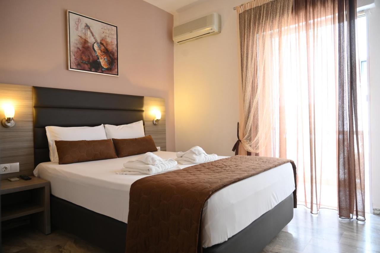 Hotel Kostas Olympiakí Aktí Ngoại thất bức ảnh