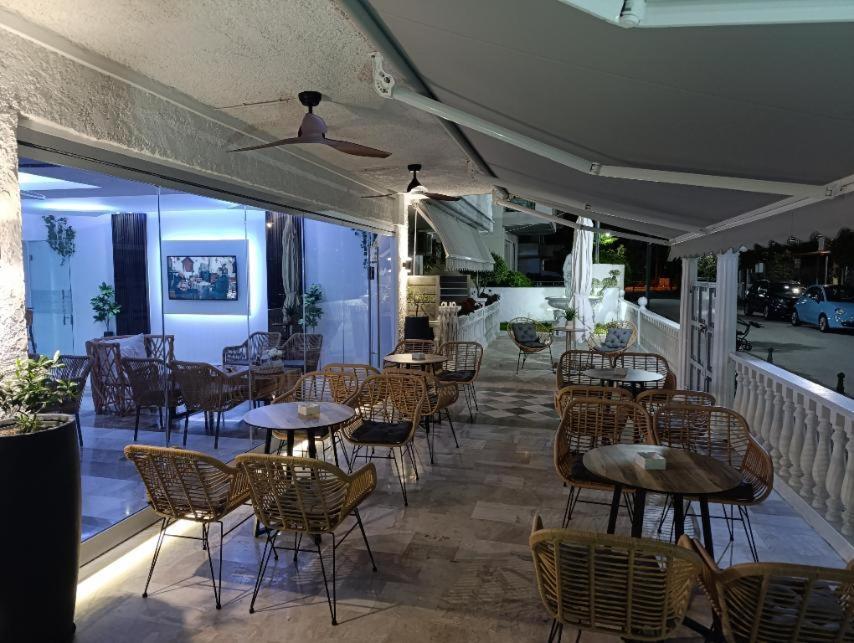 Hotel Kostas Olympiakí Aktí Ngoại thất bức ảnh