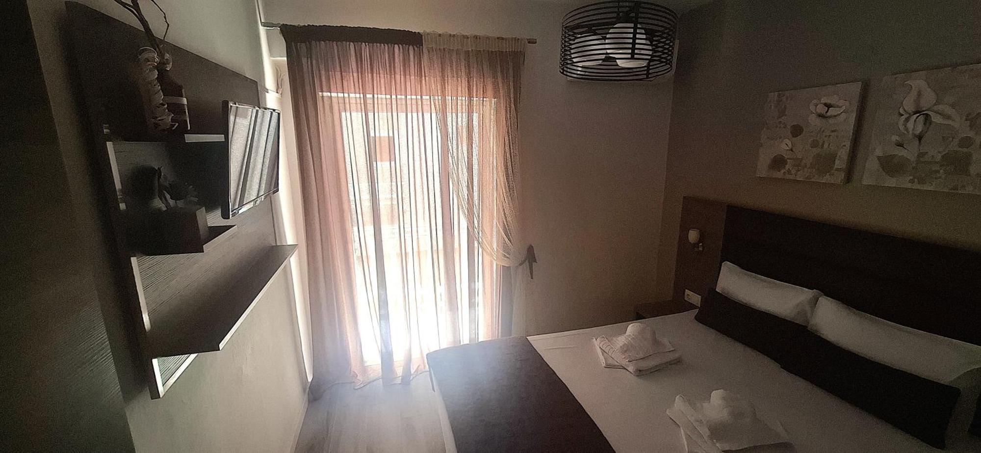 Hotel Kostas Olympiakí Aktí Ngoại thất bức ảnh