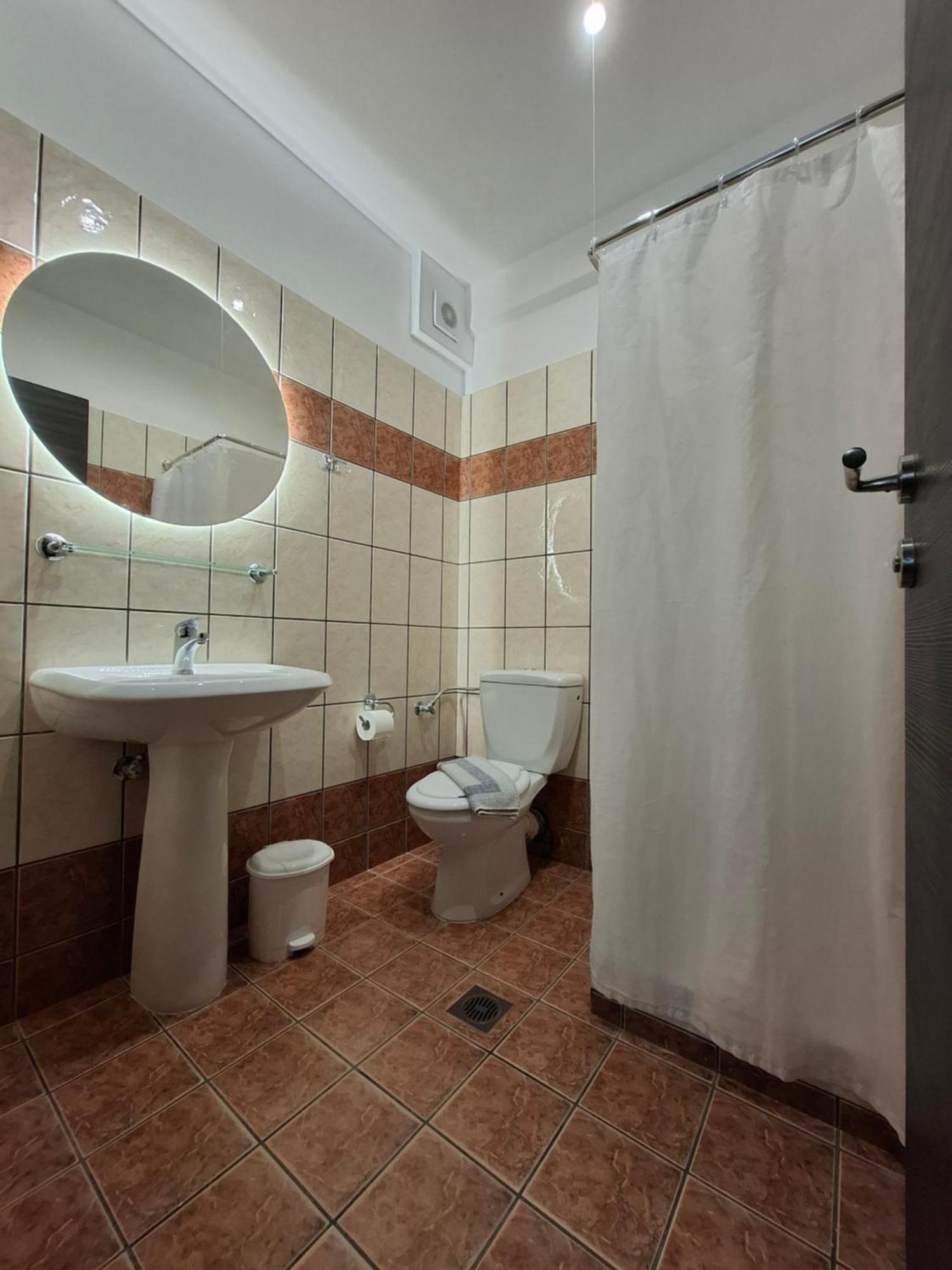 Hotel Kostas Olympiakí Aktí Ngoại thất bức ảnh