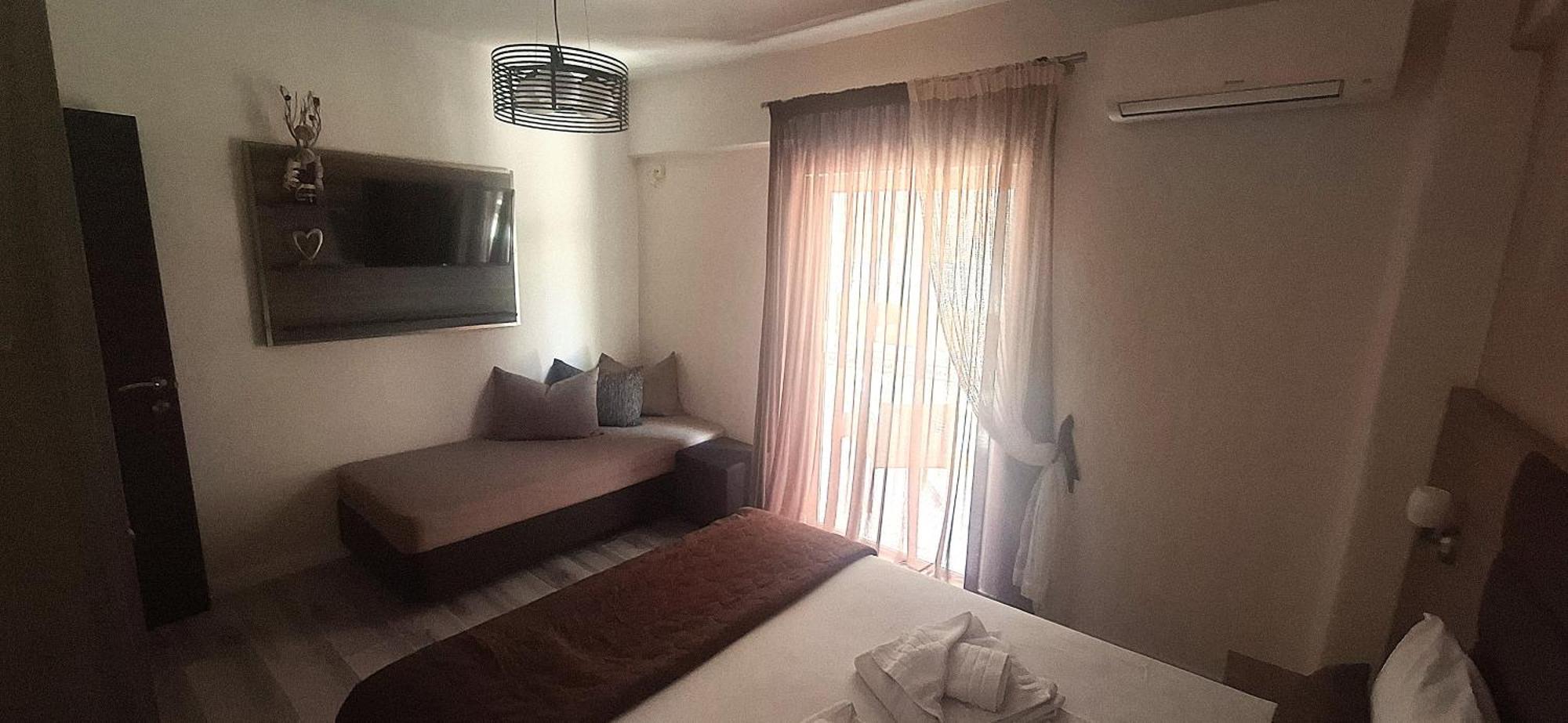 Hotel Kostas Olympiakí Aktí Ngoại thất bức ảnh