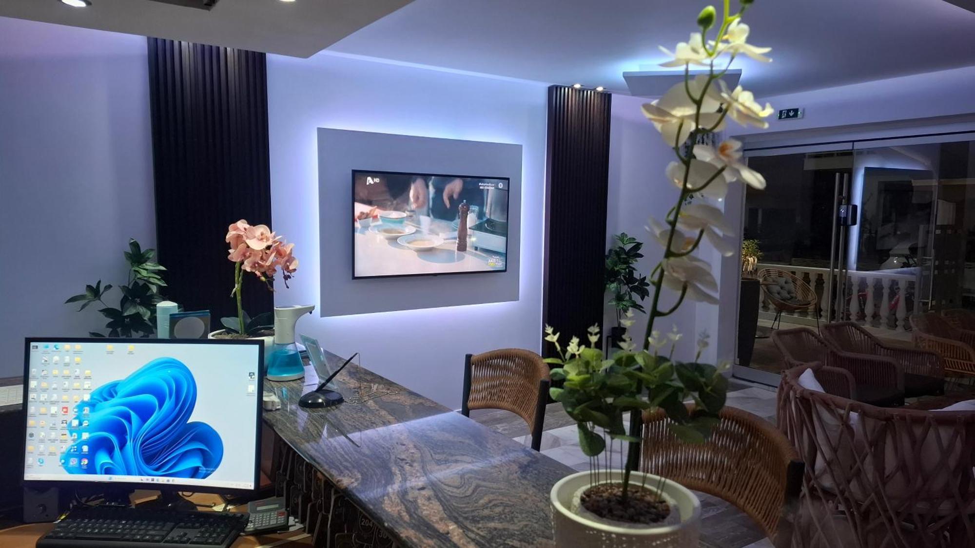 Hotel Kostas Olympiakí Aktí Ngoại thất bức ảnh