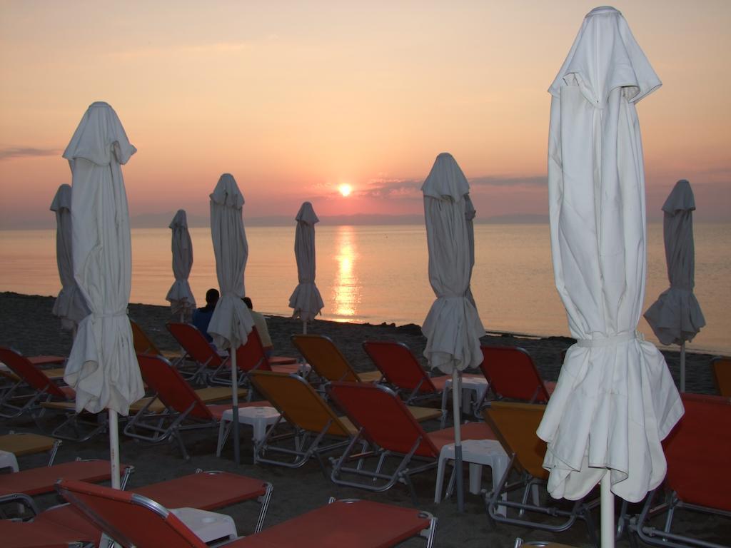 Hotel Kostas Olympiakí Aktí Ngoại thất bức ảnh