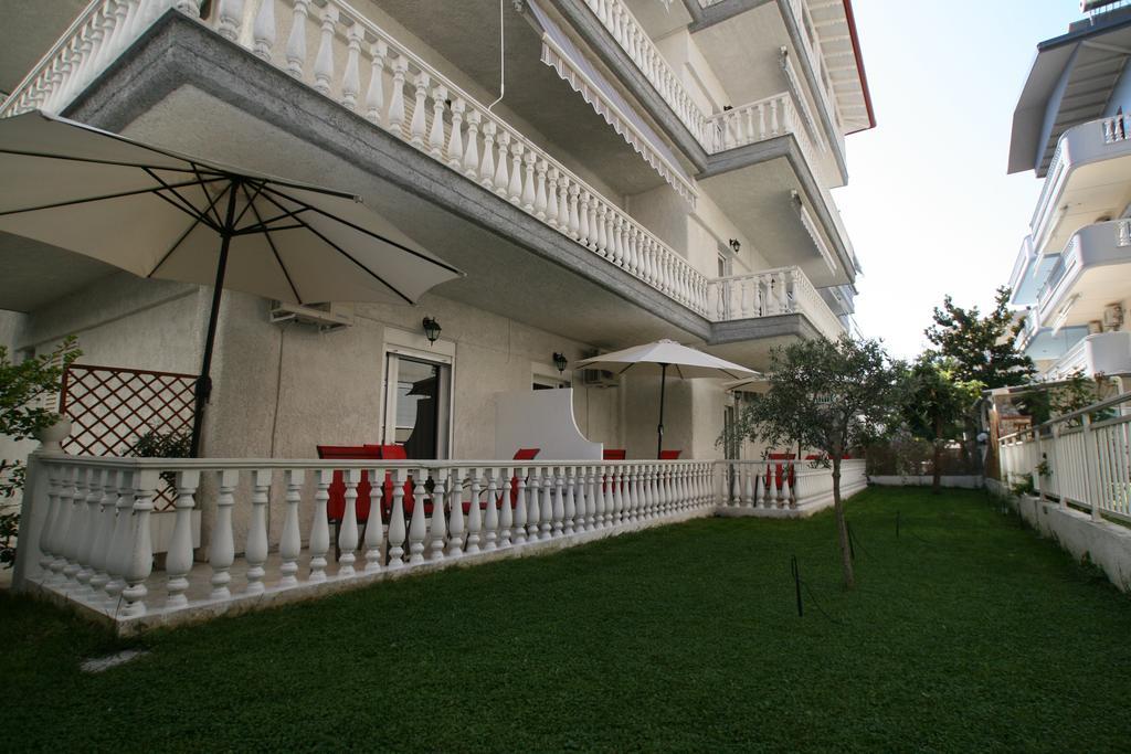 Hotel Kostas Olympiakí Aktí Ngoại thất bức ảnh